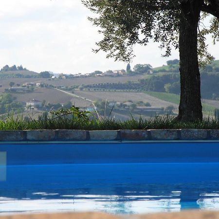 Agriturismo Eschito Hotel Montottone Kültér fotó